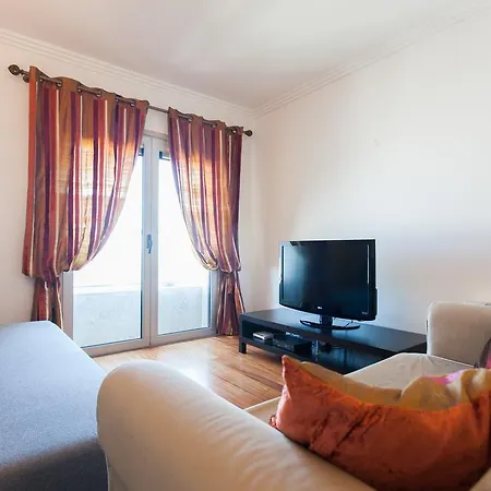 Apartment Feels Like Expo Cozy