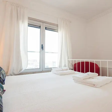 Apartment Feels Like Expo Cozy *